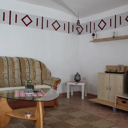 Spacious Near Sea In Grundshagen