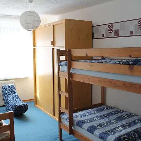 Spacious Near Sea In