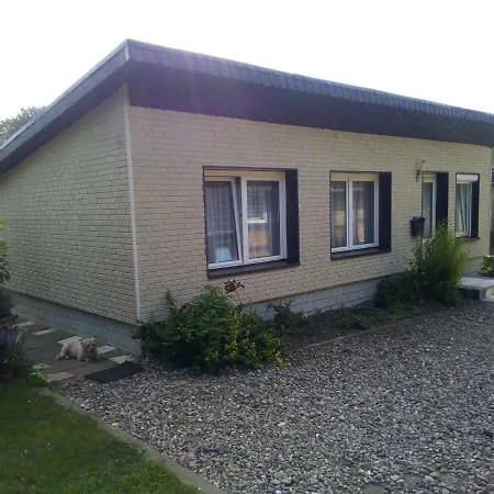 Spacious Near Sea In *